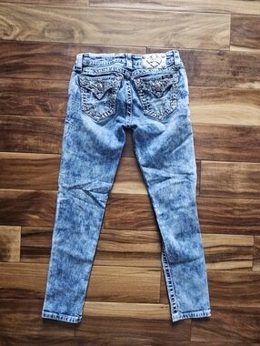 Miss Me Women's Acid Wash Skinny Jeans with Embellished Back Pockets 27